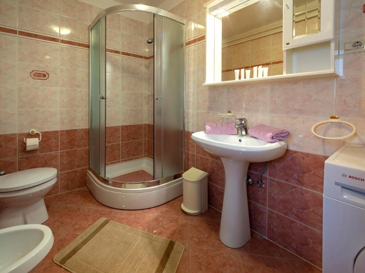 Vila Renato โปเรช ภายนอก รูปภาพ